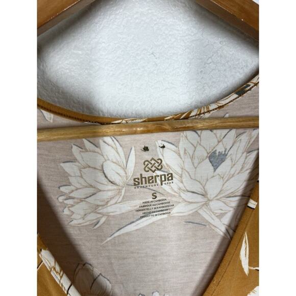 Sherpa Adventure Gear Padma Wrap Dress Small Floral Caramel Lotus - Picture 2 of 3